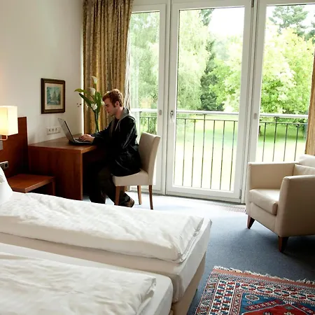 فندق Alhartinger Hof 3*