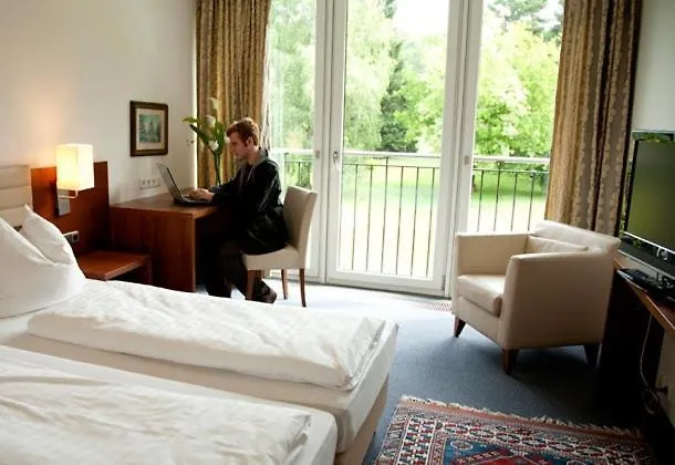 Hotel Alhartinger Hof 3*